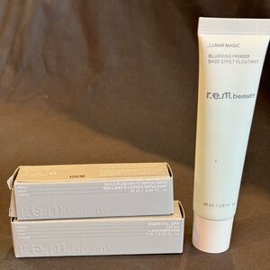 R.E.M. Beauty Blurring Primer, lip Oil &  Lip Gloss Set Lavender Kiss Color